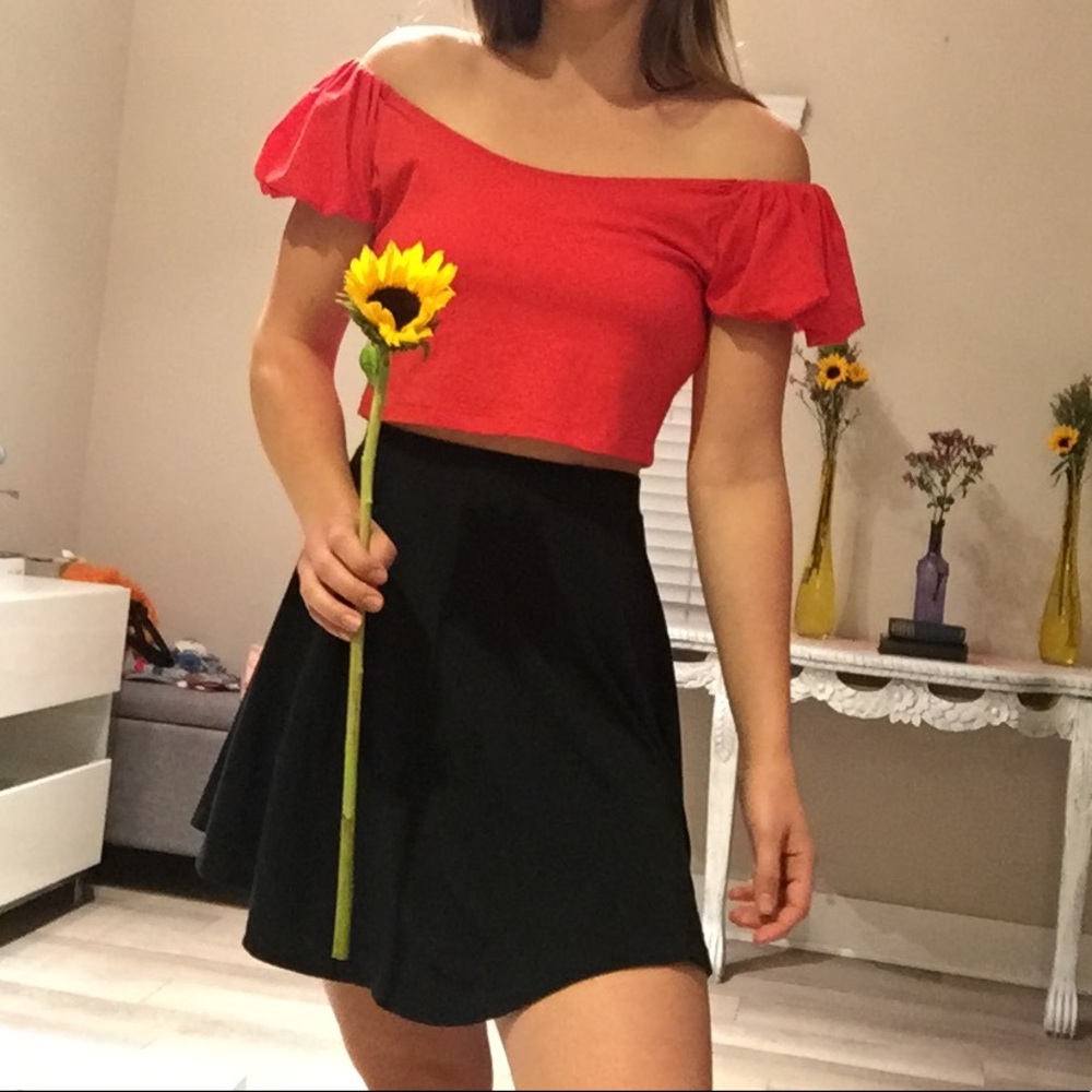 Red off the shoulder ruffled sleeves crop top